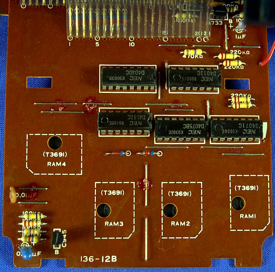 Triumph-Adler minicom 3, integrierte Schaltkreise von NEC